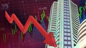 सेंसेक्स 800 अंक गिरा, निफ्टी भी फिसला सेंसेक्स 800 अंक गिरा, निफ्टी भी फिसला