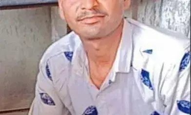 चार बच्चों के पिता ने फांसी लगाकर दी जान, परिजनों का रो-रोकर बुरा हाल