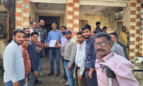 विद्युत निगम में निजीकरण रोकने की मांग