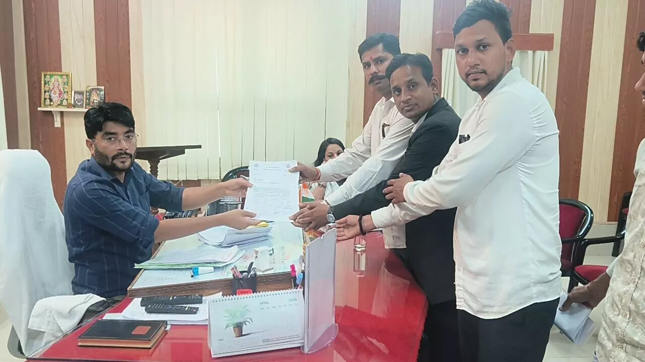 चंद्रशेखर आजाद नगर के सेक्टर नंबर 5 को वार्ड नंबर 22 में सम्मिलित करने की उठी मांग चंद्रशेखर आजाद नगर के सेक्टर नंबर 5 को वार्ड नंबर 22 में सम्मिलित करने की उठी मांग