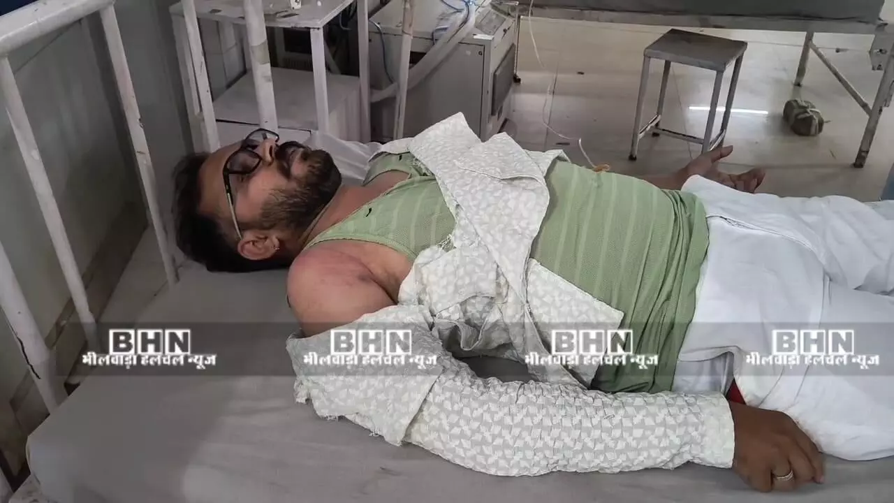 लेन-देन के विवाद में फोनकर बुलाने के बाद पिता-पुत्र को पीटा लेन-देन के विवाद में फोनकर बुलाने के बाद पिता-पुत्र को पीटा