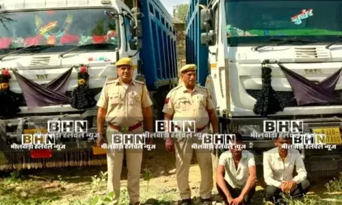 अवैध बजरी परिवहन करते 2 ट्रेक्टर-ट्रोली व 2 डम्पर शक्करगढ़ पुलिस ने किए जब्त