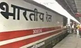 रेलवे ने कबाड़ बेचकर कमा लिए इतने करोड़ रुपए, अब यात्रियों की इन सुविधाओं पर खर्च करने की है तैयारी