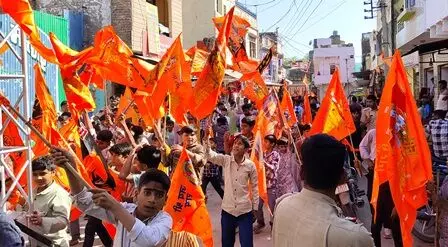 रामनवमी पर भगवान श्रीराम की निकली शोभायात्रा