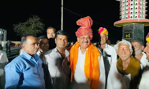 श्रीकृष्ण गोपाल गौशाला में भेंट किया 51000 हज़ार रुपए का चेक