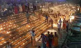 दिन में सूर्य तिलक, सरयू की बौछारे और शाम को दीपको की जगमगाहट