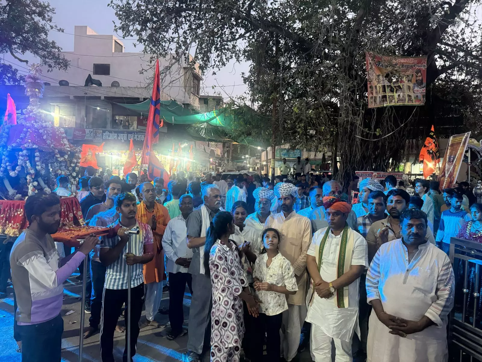 रामनवमी पर राममय हुआ बनेड़ा , भव्य कलश यात्रा और नृसिंह भगवान की शोभायात्रा संपन्न रामनवमी पर राममय हुआ बनेड़ा , भव्य कलश यात्रा और नृसिंह भगवान की शोभायात्रा संपन्न
