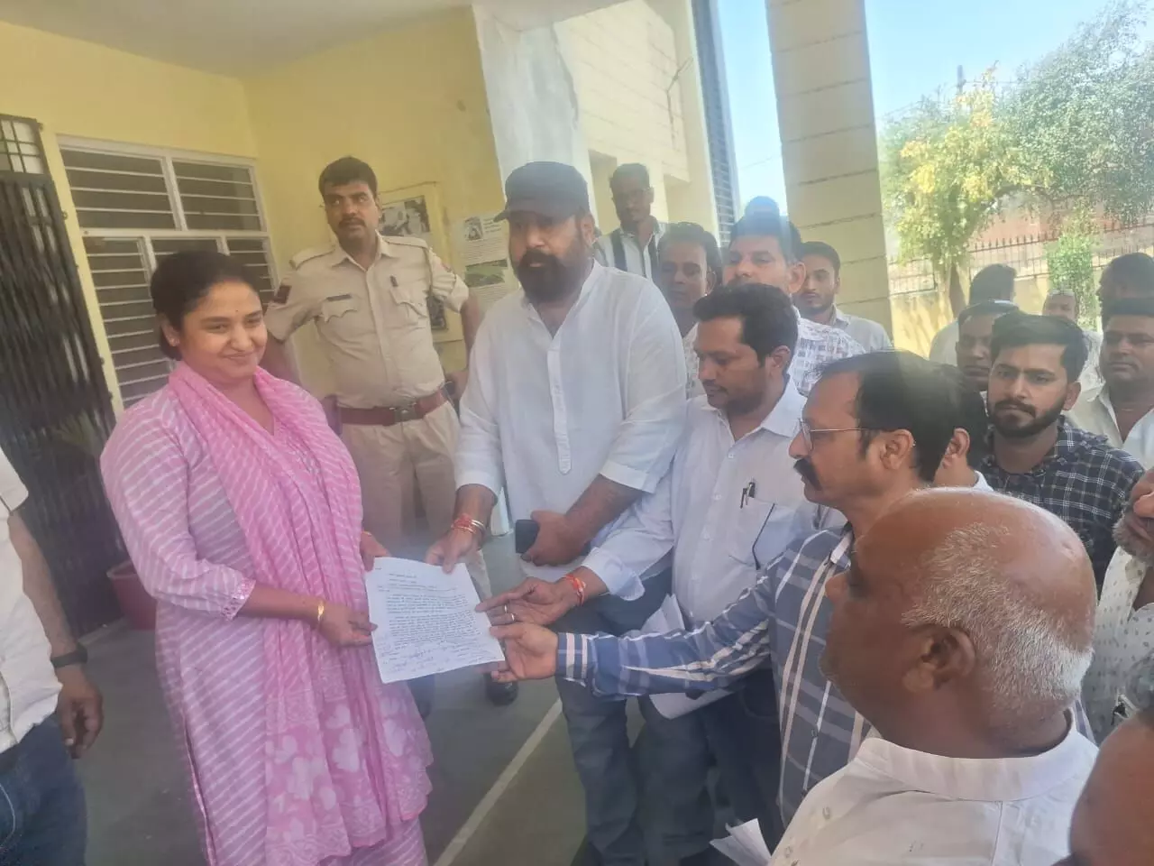नगरपालिका हमीरगढ़ को पुनः ग्राम पंचायत बनाने की उठी मांग