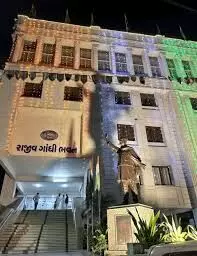 कांग्रेस अधिवेशन के लिए अहमदाबाद सज धज कर तैयार कांग्रेस अधिवेशन के लिए अहमदाबाद सज धज कर तैयार