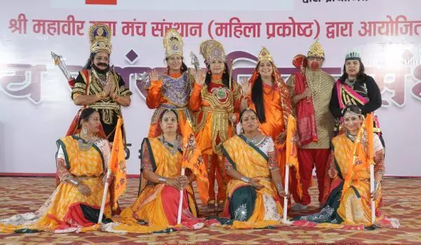 ढोल बाजे-ताल बाजे, बाजे रे शहनाई, की नगरी में वीर आए है... ढोल बाजे-ताल बाजे, बाजे रे शहनाई, की नगरी में वीर आए है...