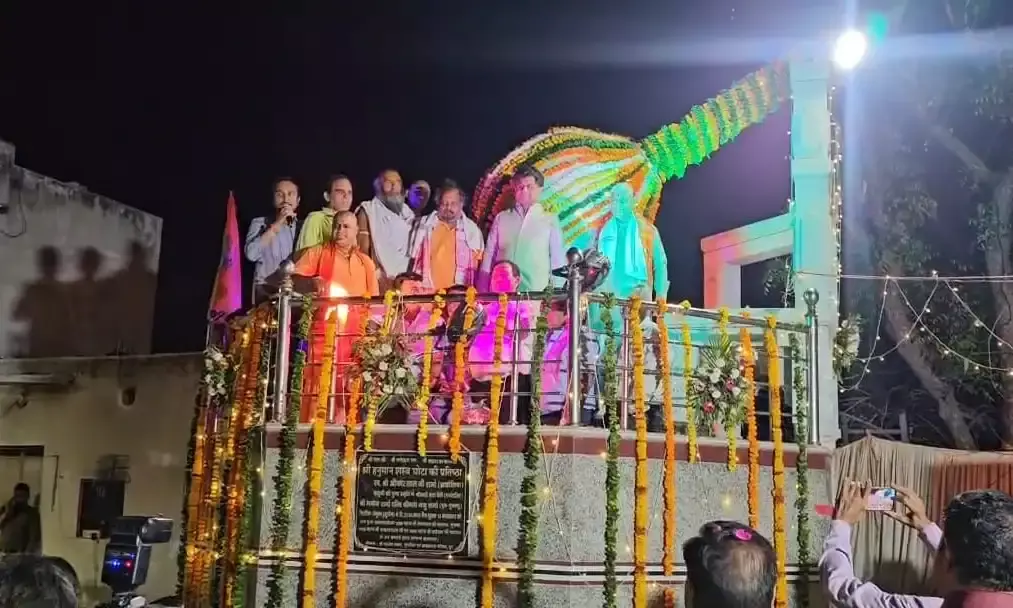 गदा स्थापना की 12वीं वर्षगांठ पर क्यारा के बालाजी मंदिर में लगाया छप्पन भोग गदा स्थापना की 12वीं वर्षगांठ पर क्यारा के बालाजी मंदिर में लगाया छप्पन भोग