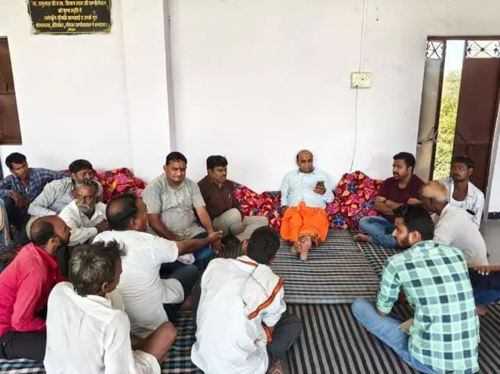भारेंडा ग्राम पंचायत घोषित होने पर ग्रामीणों ने खुशी जाहिर की भारेंडा ग्राम पंचायत घोषित होने पर ग्रामीणों ने खुशी जाहिर की