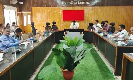 जिला कलक्टर ने ली साप्ताहिक समीक्षा बैठक जिला कलक्टर ने ली साप्ताहिक समीक्षा बैठक