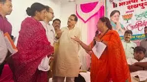 कांग्रेस ने वसुंधरा की अधिकारियों को फटकार को बनाया मुद्दा कांग्रेस ने वसुंधरा की अधिकारियों को फटकार को बनाया मुद्दा