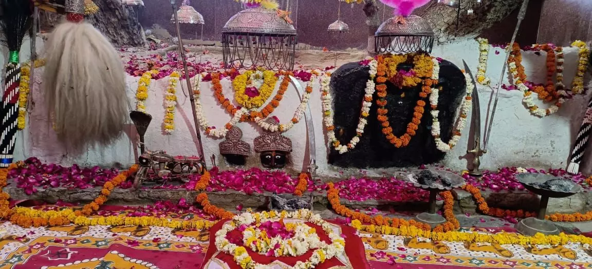 खाखरा वाला देवता मन्दिर पर मूर्ति स्थापना, 10 को होगा कन्या भोजन