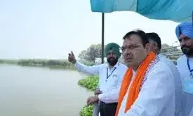 मुख्यमंत्री भजनलाल शर्मा ने किया इंदिरा गांधी फीडर का निरीक्षण मुख्यमंत्री भजनलाल शर्मा ने किया इंदिरा गांधी फीडर का निरीक्षण