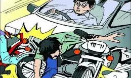 कार की टक्कर से बाइक सवार बूंदी के दो युवक घायल, कोटा रैफर किया कार की टक्कर से बाइक सवार बूंदी के दो युवक घायल, कोटा रैफर किया