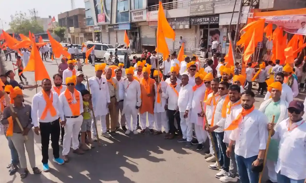 महात्मा ज्योतिबा फुले की जयंती धूमधाम से मनाई महात्मा ज्योतिबा फुले की जयंती धूमधाम से मनाई