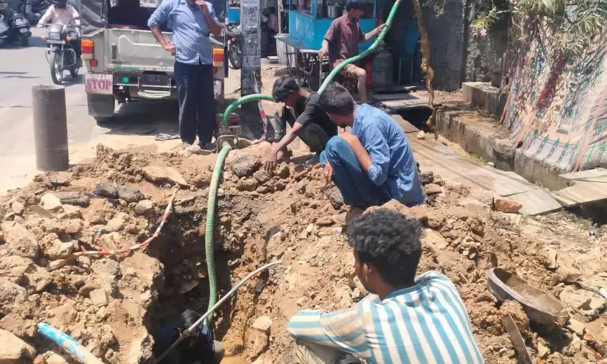 राइजिंग पाइपलाइन क्षतिग्रस्त, जलापूर्ति एक दिन आगे बढ़ाई राइजिंग पाइपलाइन क्षतिग्रस्त, जलापूर्ति एक दिन आगे बढ़ाई