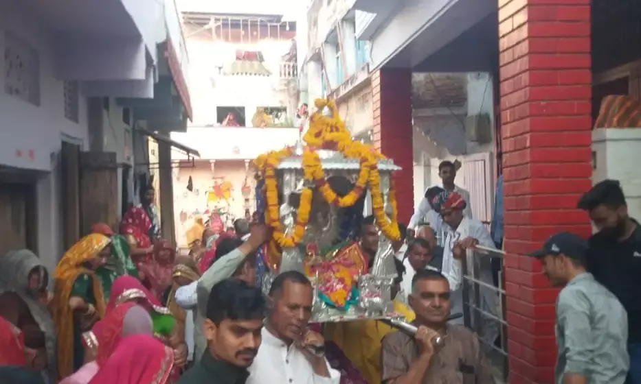 तेली महासभा शहर अध्यक्ष के निवास पर आज श्री लक्ष्मी नारायण भगवान पधारे फावणा तेली महासभा शहर अध्यक्ष के निवास पर आज श्री लक्ष्मी नारायण भगवान पधारे फावणा