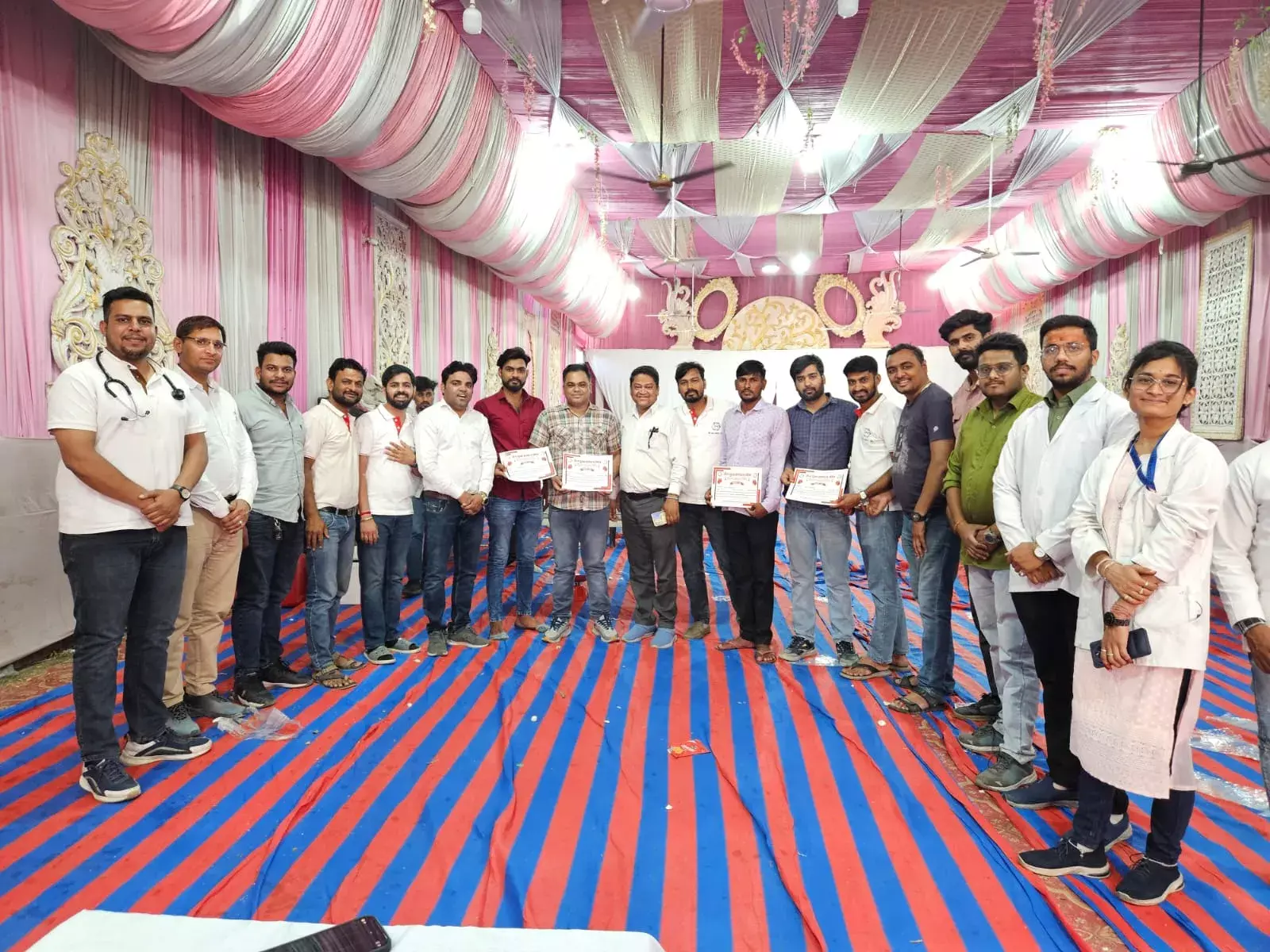 100 से अधिक रक्तदाताओं ने किया रक्तदान