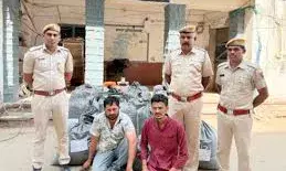 चित्तौड़गढ़ में कार से 307 किलो अवैध डोडा चूरा बरामद चित्तौड़गढ़ में कार से 307 किलो अवैध डोडा चूरा बरामद