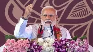 पीएम मोदी ने बनारस को दी 3880 करोड़ की सौगात पीएम मोदी ने बनारस को दी 3880 करोड़ की सौगात