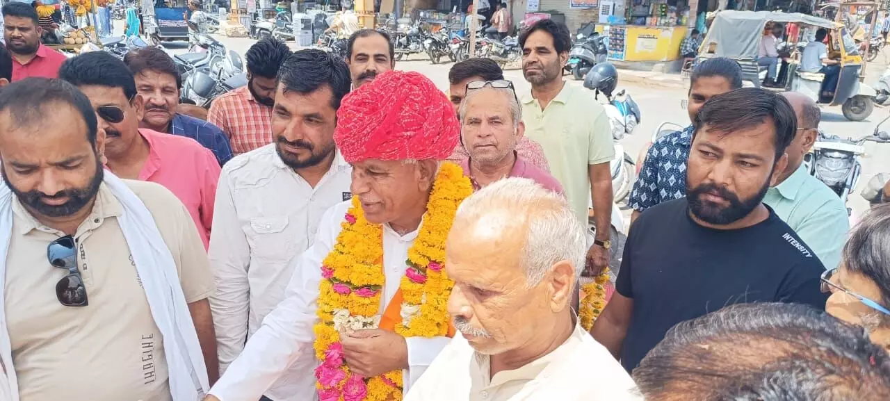 महात्मा ज्योतिबा फुले की जयंती मनाई महात्मा ज्योतिबा फुले की जयंती मनाई