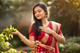 खूबसूरत चेहरा पाने के लिए इस तरह करें तुलसी के पत्तों का इस्तेमाल खूबसूरत चेहरा पाने के लिए इस तरह करें तुलसी के पत्तों का इस्तेमाल