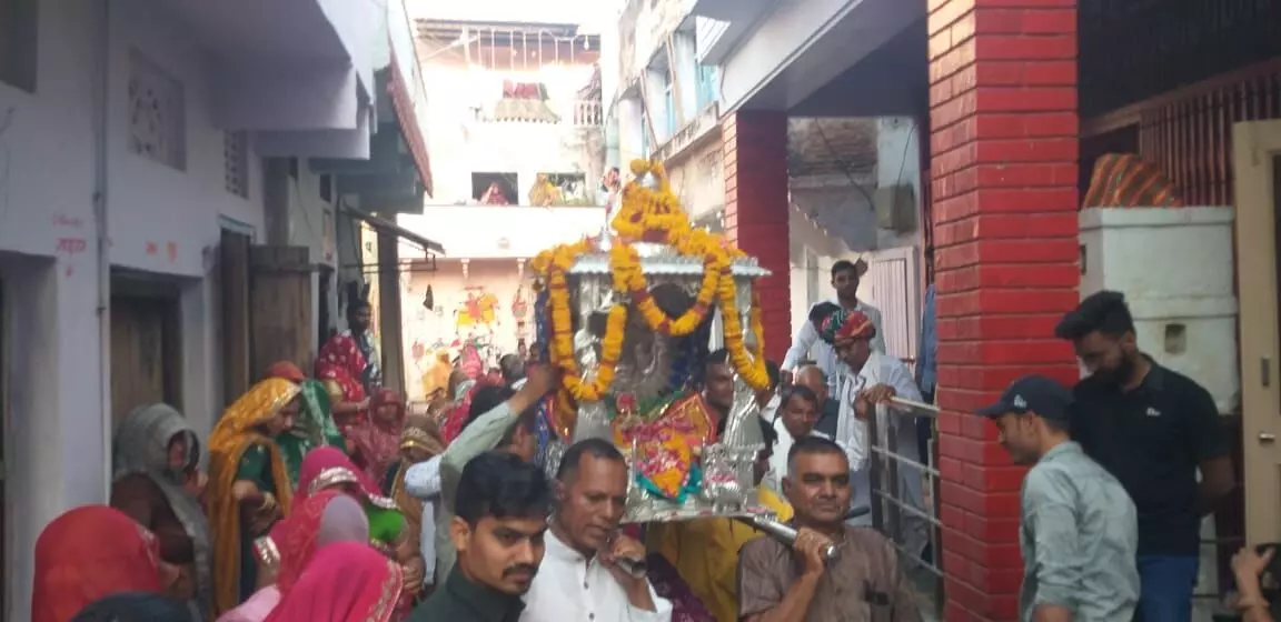 तेली महासभा शहर अध्यक्ष के निवास पर आज श्री लक्ष्मी नारायण भगवान पधारे फावणा तेली महासभा शहर अध्यक्ष के निवास पर आज श्री लक्ष्मी नारायण भगवान पधारे फावणा
