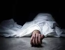 जावरा क्षेत्र में हादसे में हुई थी कारूलाल की मौत, डर से शव को बाड़े में रख गया दोस्त जावरा क्षेत्र में हादसे में हुई थी कारूलाल की मौत, डर से शव को बाड़े में रख गया दोस्त
