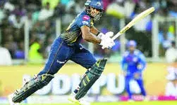 गुजरात की बैटिंग शुरू, सुदर्शन ने पहली गेंद पर चौका लगाकर खोला अपना खाता