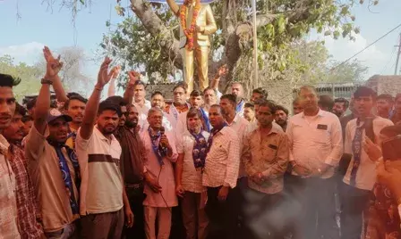 कबराड़िया में हुआ अंबेडकर प्रतिमा का अनावरण