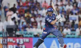 गुजरात टाइटंस को छह विकेट से हराकर लखनऊ सुपर जायंट्स ने लगातार तीसरी जीत दर्ज की