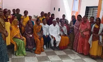 ग्राम साथीनो को निकाला तो 23 अप्रैल को विरोध प्रदर्शन, सांसद को दिया ज्ञापन ग्राम साथीनो को निकाला तो 23 अप्रैल को विरोध प्रदर्शन, सांसद को दिया ज्ञापन
