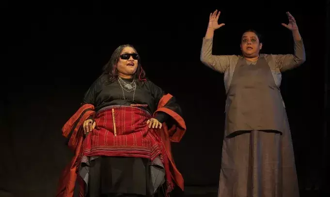 शिल्पग्राम में नाटक ‘एंडगेम’ का मंचन शिल्पग्राम में नाटक ‘एंडगेम’ का मंचन