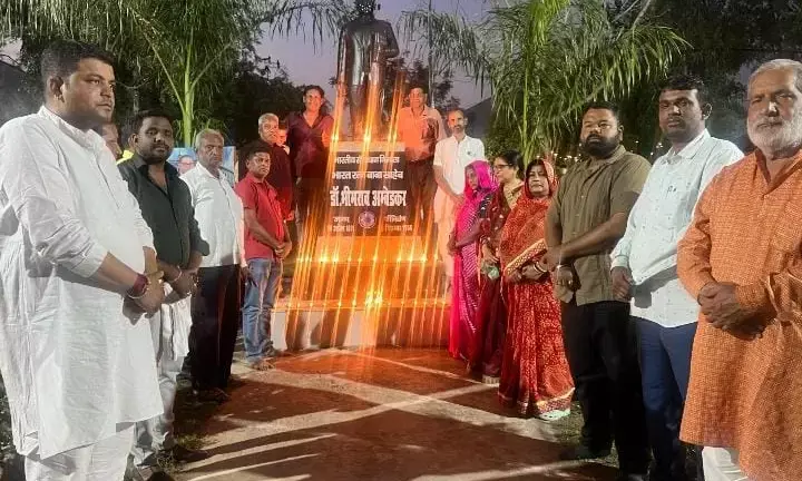 भारतीय जनता पार्टी नगर मंडल शाहपुरा द्वारा दीप प्रज्ज्वलित किया
