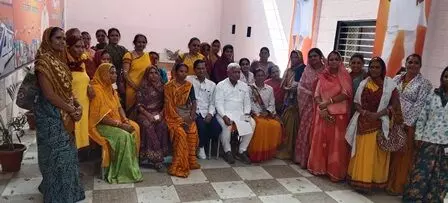 ग्राम साथीनो को निकाला तो 23 अप्रैल को विरोध प्रदर्शन, सांसद को दिया ज्ञापन