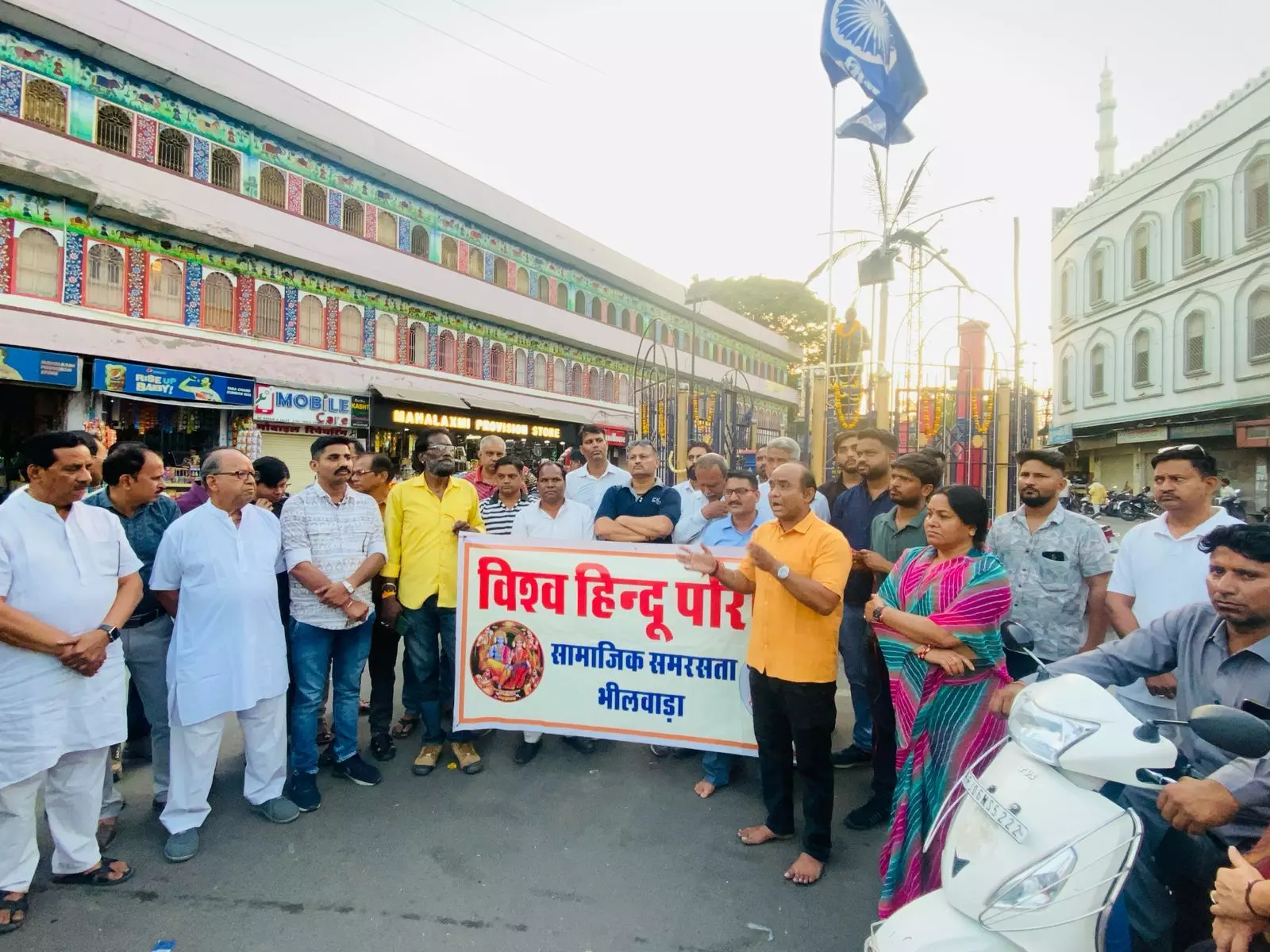 भारत के संविधान निर्माता डॉ भीम राव अम्बेडकर की जयंती मनाई भारत के संविधान निर्माता डॉ भीम राव अम्बेडकर की जयंती मनाई