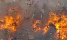 पटाखा फैक्ट्री में विस्फोट, आठ लोगों की मौत