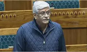 अपने वोटों को साधने के लिए ममता सरकार ने बंगाल को जलने के लिए छोड़ा: शेखावत अपने वोटों को साधने के लिए ममता सरकार ने बंगाल को जलने के लिए छोड़ा: शेखावत