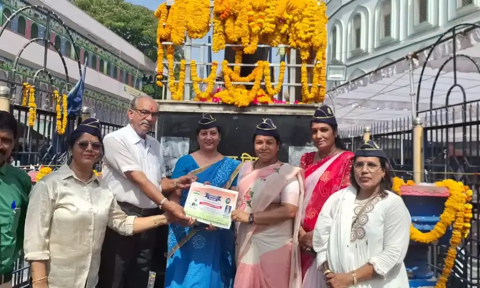 अंबेडकर जी की जयंती पर माल्यार्पण