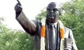 नाम पट्टिका को लेकरविधायक व् मंडल अध्यक्ष में हाथापाई से क्षेत्र में तनाव नाम पट्टिका को लेकरविधायक व् मंडल अध्यक्ष में हाथापाई से क्षेत्र में तनाव