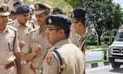 माता-पिता ने तीन बच्चों की गला काटकर कर दी हत्या माता-पिता ने तीन बच्चों की गला काटकर कर दी हत्या