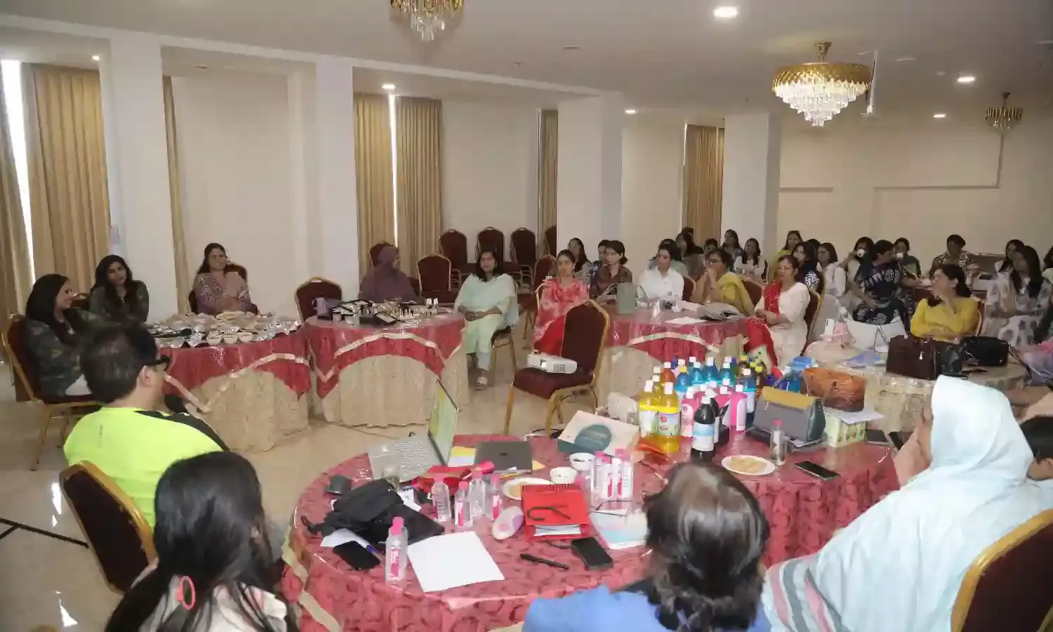 कम्युनिकेशन स्किल्स व्यवसाय की सफलता की कुंजी : डॉ. सिंह कम्युनिकेशन स्किल्स व्यवसाय की सफलता की कुंजी : डॉ. सिंह