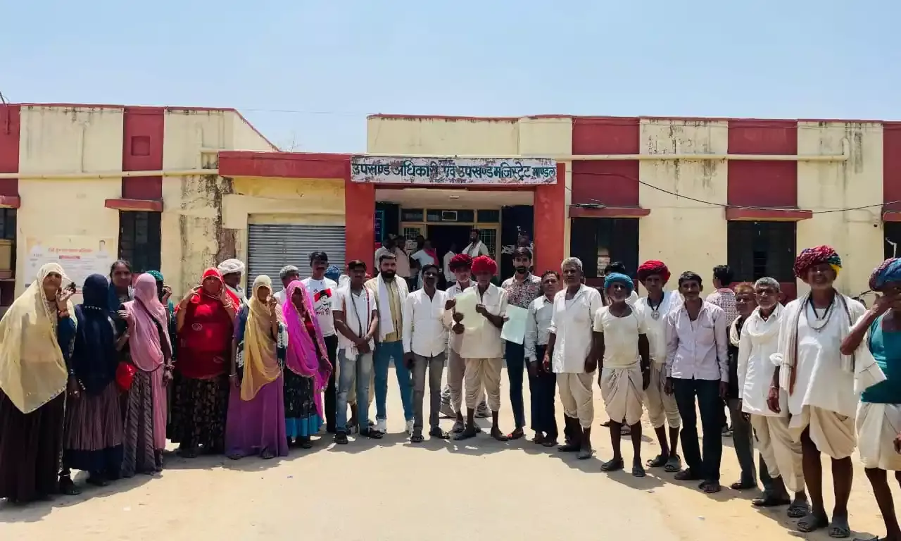 काशीराम जी की खेड़ी गांव को नई पंचायत में शामिल करने का विरोध काशीराम जी की खेड़ी गांव को नई पंचायत में शामिल करने का विरोध