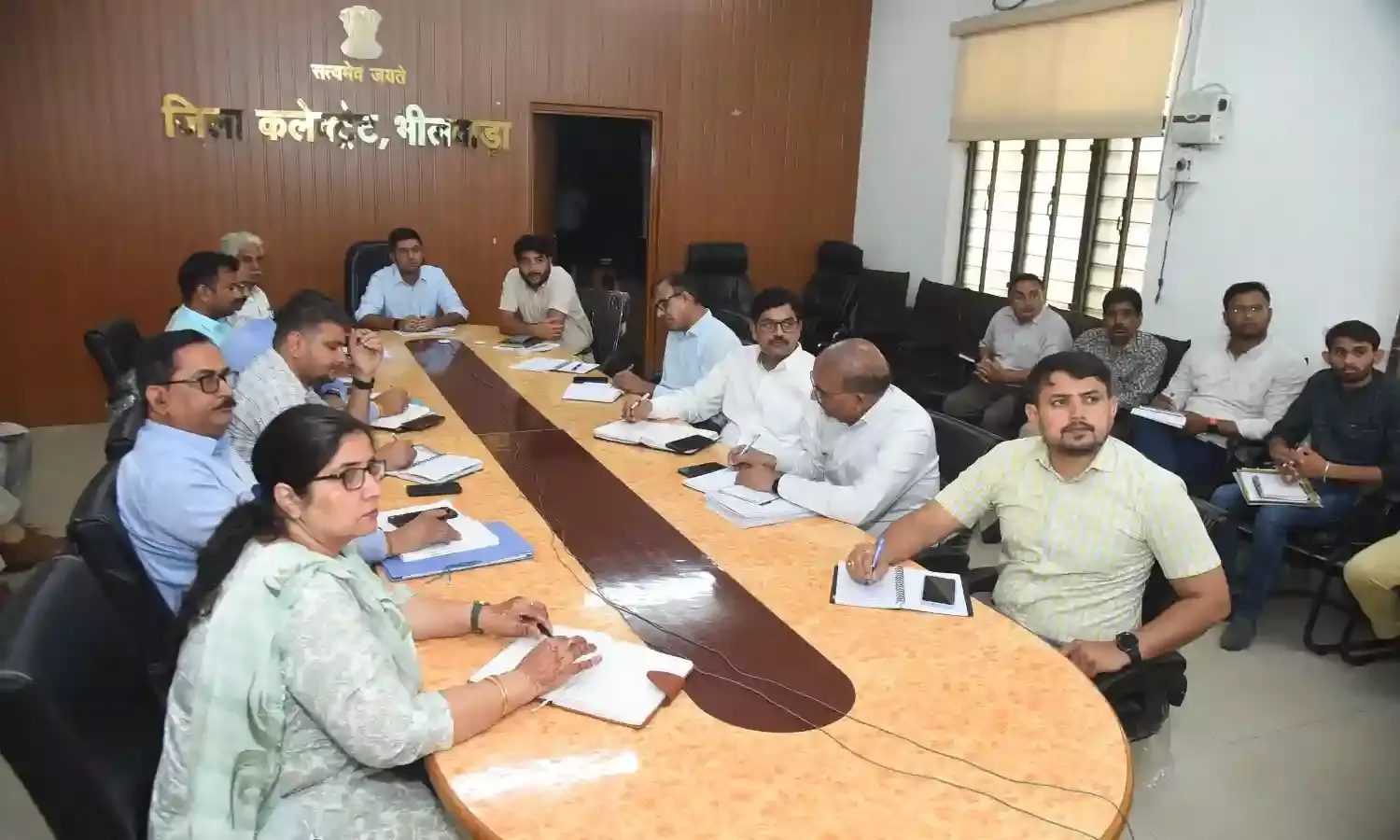 हीट वेव से बचाव व रोकथाम के लिए संबंधित अधिकारी रहे अलर्ट मोड़ पर - जिला कलेक्टर हीट वेव से बचाव व रोकथाम के लिए संबंधित अधिकारी रहे अलर्ट मोड़ पर - जिला कलेक्टर