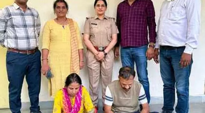 जहाजपुर के जैन दंपति को उत्तर प्रदेश से कोटा पुलिस ने किया गिरफ्तार जहाजपुर के जैन दंपति को उत्तर प्रदेश से कोटा पुलिस ने किया गिरफ्तार