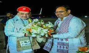 अमित शाह पहुंचे उदयपुर, CM भजनलाल शर्मा ने विशेष पगड़ी पहनाकर किया स्वागत