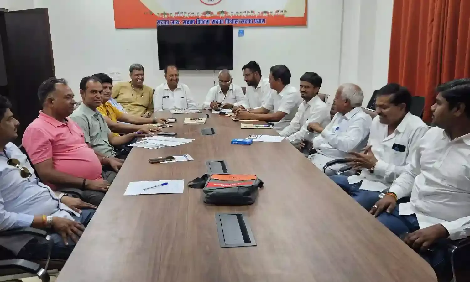 वक्फ जन सुधार अभियान को लेकर बैठक आयोजित वक्फ जन सुधार अभियान को लेकर बैठक आयोजित